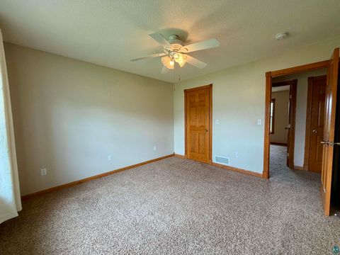 Tiny photo for 401 W 17th St, Glencoe, MN 55336 (MLS # 6124832)