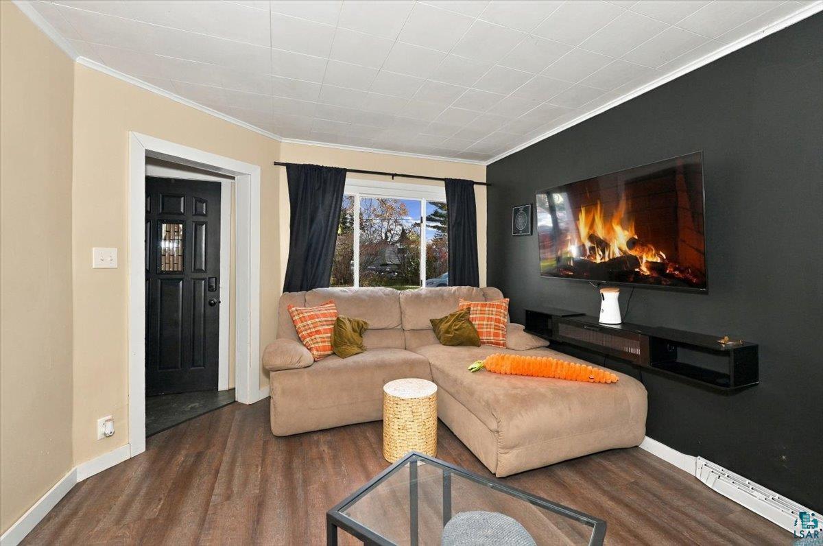 1803 Baxter Ave