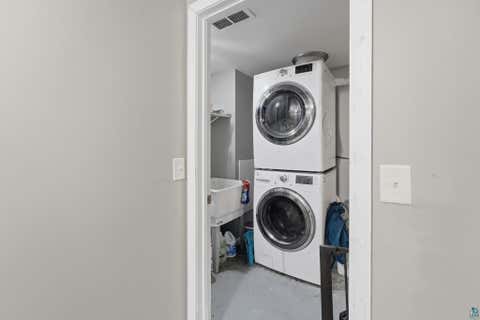 Tiny photo for 1801 Tyrol St, Duluth, MN 55811 (MLS # 6126481)