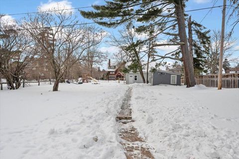 Tiny photo for 2015 Woodland Ave, Duluth, MN 55803 (MLS # 6123747)