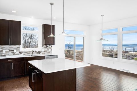 Tiny photo for 703 W 4th St, Duluth, MN 55806 (MLS # 6125038)