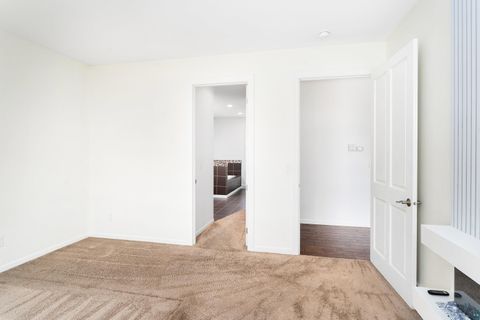 Tiny photo for 703 W 4th St, Duluth, MN 55806 (MLS # 6125038)