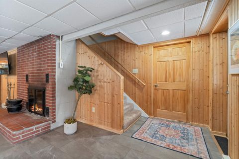 Tiny photo for 426 W Faribault St, Duluth, MN 55804 (MLS # 6123509)