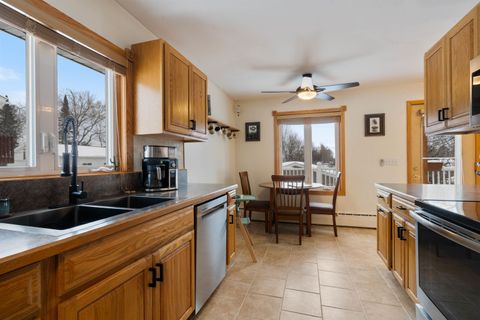 Tiny photo for 426 W Faribault St, Duluth, MN 55804 (MLS # 6123509)