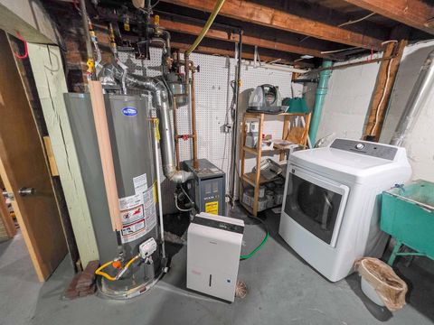 Tiny photo for 3912 W 5th St, Duluth, MN 55807 (MLS # 6122601)