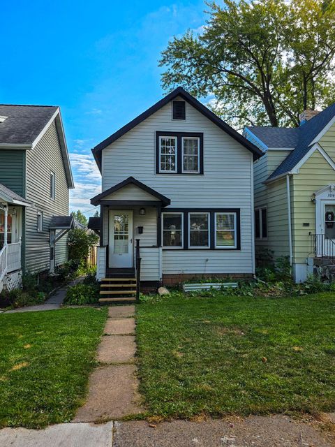 Tiny photo for 3912 W 5th St, Duluth, MN 55807 (MLS # 6122601)