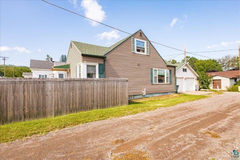 Tiny photo for 316 N 76th Ave W AVE, Duluth, MN 55807 (MLS # 6127715)