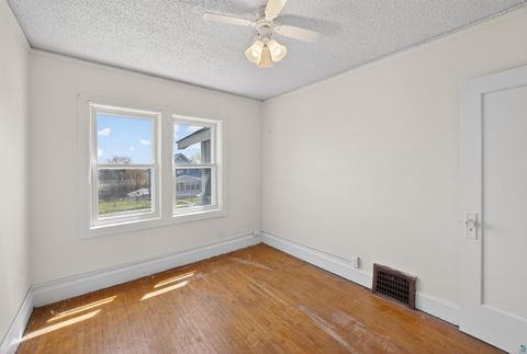 Tiny photo for 2711 W 9th St, Duluth, MN 55806 (MLS # 6125568)
