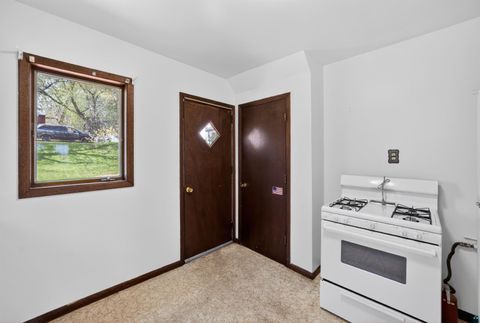 Tiny photo for 2711 W 9th St, Duluth, MN 55806 (MLS # 6125568)
