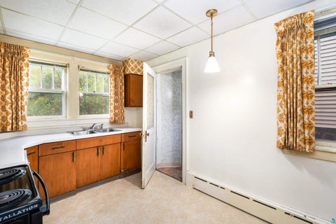 Tiny photo for 617 N 17th Ave E AVE, Duluth, MN 55812 (MLS # 6128137)