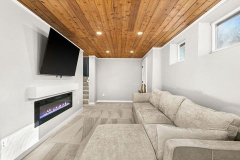 Tiny photo for 5113 Eagle Lake Rd, Duluth, MN 55803 (MLS # 6122816)