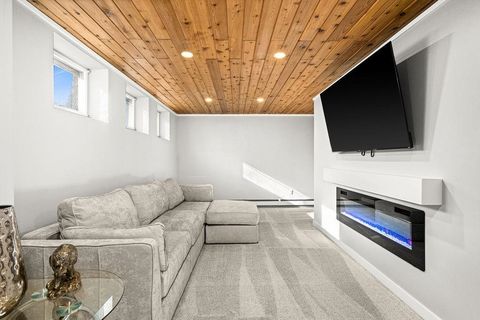 Tiny photo for 5113 Eagle Lake Rd, Duluth, MN 55803 (MLS # 6122816)