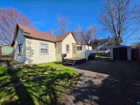 Tiny photo for 6519 Polk St, Duluth, MN 55807 (MLS # 6125091)
