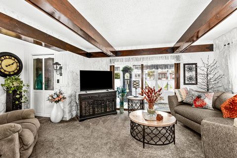 Tiny photo for 4128 W 4th St, Duluth, MN 55807 (MLS # 6122419)