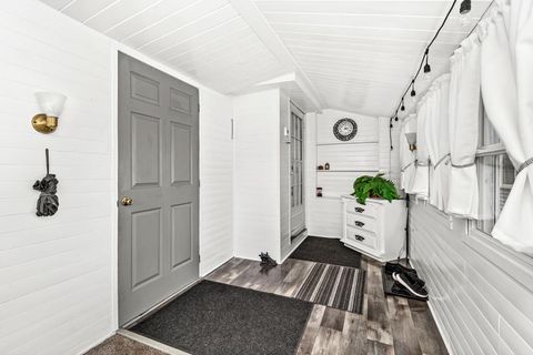 Tiny photo for 4128 W 4th St, Duluth, MN 55807 (MLS # 6122419)