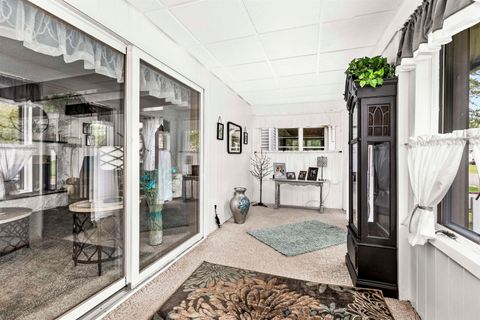 Tiny photo for 4128 W 4th St, Duluth, MN 55807 (MLS # 6122419)