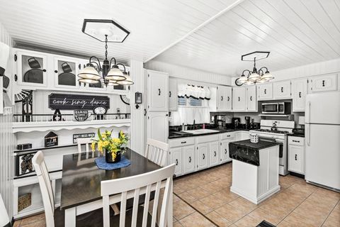 Tiny photo for 4128 W 4th St, Duluth, MN 55807 (MLS # 6122419)