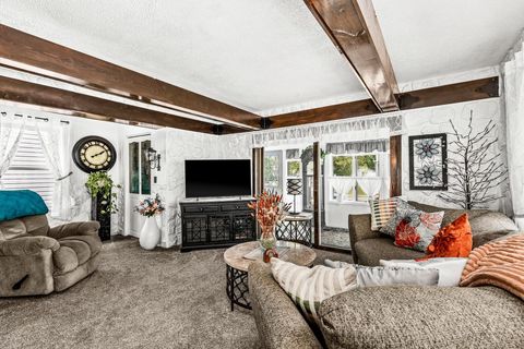 Tiny photo for 4128 W 4th St, Duluth, MN 55807 (MLS # 6122419)