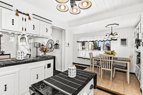 Tiny photo for 4128 W 4th St, Duluth, MN 55807 (MLS # 6122419)