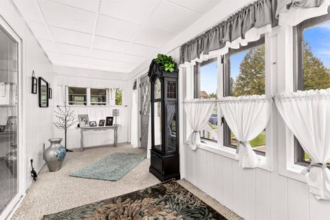 Tiny photo for 4128 W 4th St, Duluth, MN 55807 (MLS # 6122419)