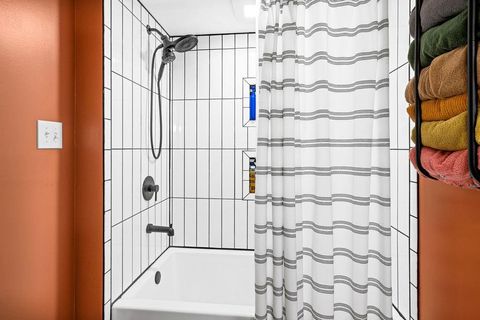 Tiny photo for 505 E 6th St, Duluth, MN 55805 (MLS # 6122479)