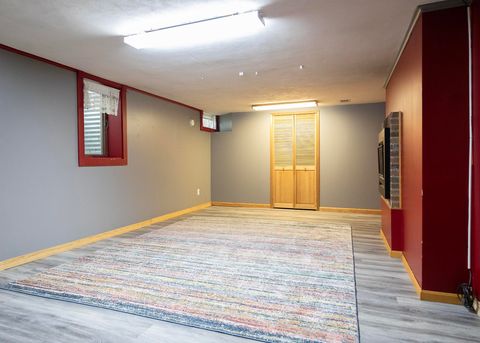 Tiny photo for 1807 Lakeview Dr, Duluth, MN 55803 (MLS # 6122403)