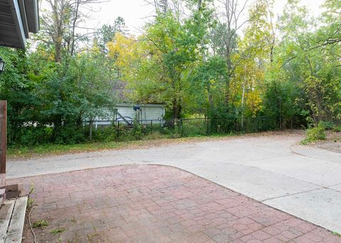 Tiny photo for 1807 Lakeview Dr, Duluth, MN 55803 (MLS # 6122403)