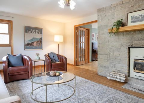 Tiny photo for 1807 Lakeview Dr, Duluth, MN 55803 (MLS # 6122403)