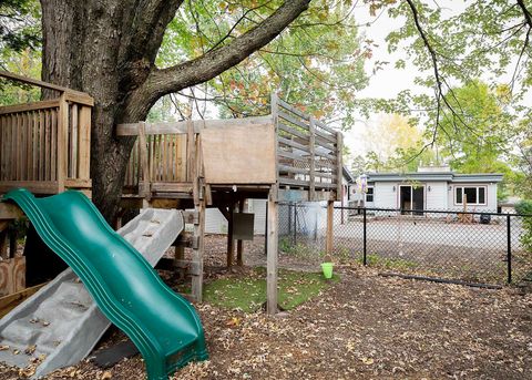 Tiny photo for 1807 Lakeview Dr, Duluth, MN 55803 (MLS # 6122403)