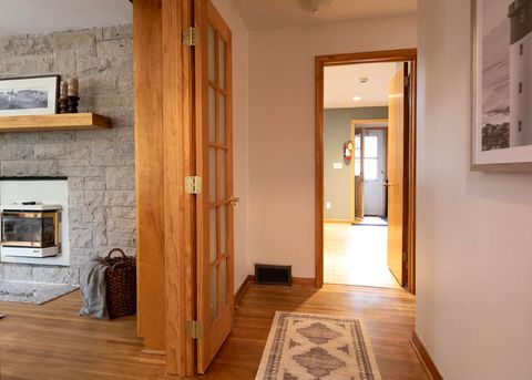 Tiny photo for 1807 Lakeview Dr, Duluth, MN 55803 (MLS # 6122403)