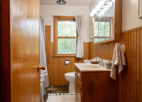 Tiny photo for 1807 Lakeview Dr, Duluth, MN 55803 (MLS # 6122403)