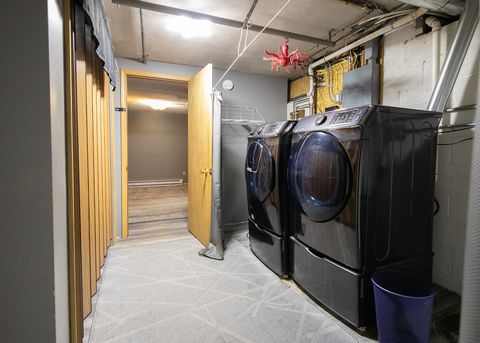 Tiny photo for 1807 Lakeview Dr, Duluth, MN 55803 (MLS # 6122403)