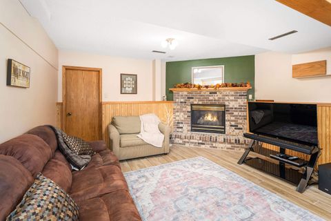 Tiny photo for 604 N Blackman Ave, Duluth, MN 55811 (MLS # 6122913)