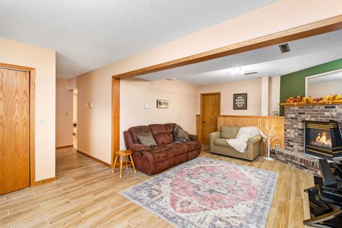 Tiny photo for 604 N Blackman Ave, Duluth, MN 55811 (MLS # 6122913)
