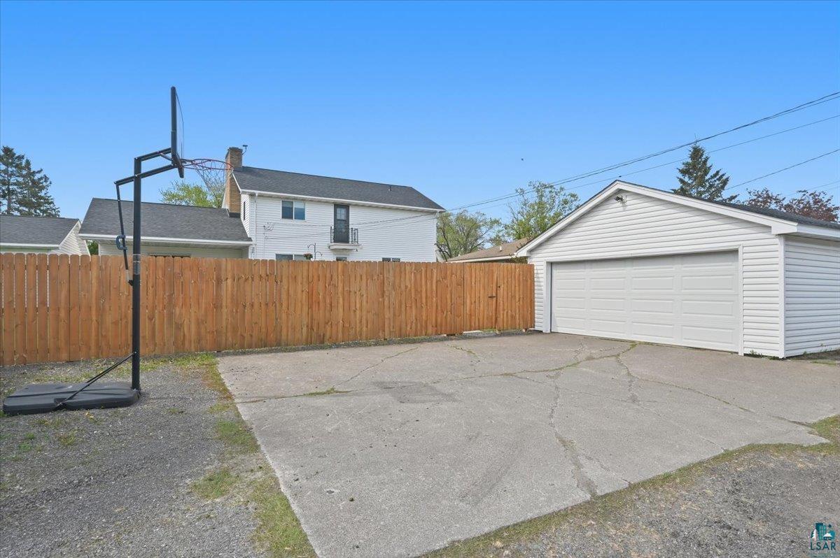 11c Hayes Ct