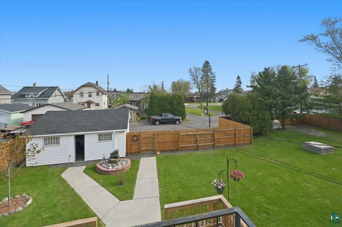 11c Hayes Ct