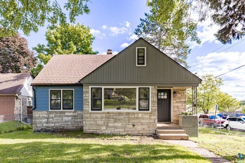 Photo of 6002 Tioga St, Duluth, MN 55804 (MLS # 6127977)
