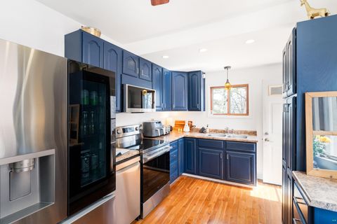 Tiny photo for 1516 N 8th Ave E Ave, Duluth, MN 55805 (MLS # 6124863)