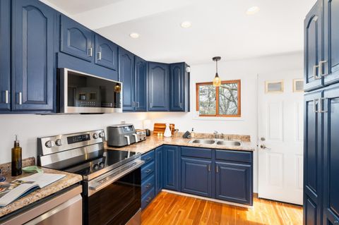 Tiny photo for 1516 N 8th Ave E Ave, Duluth, MN 55805 (MLS # 6124863)