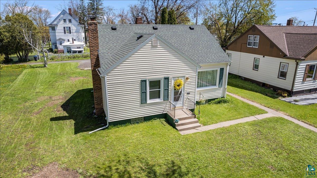 1619 E 4th St