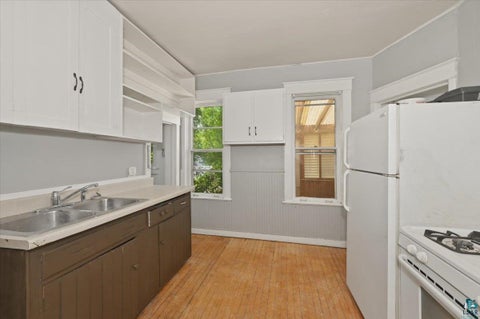 Tiny photo for 609 E 6th St, Duluth, MN 55805 (MLS # 6125970)