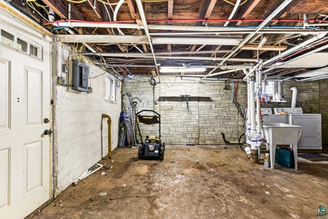 Tiny photo for 2024 W 5th St, Duluth, MN 55804 (MLS # 6128122)