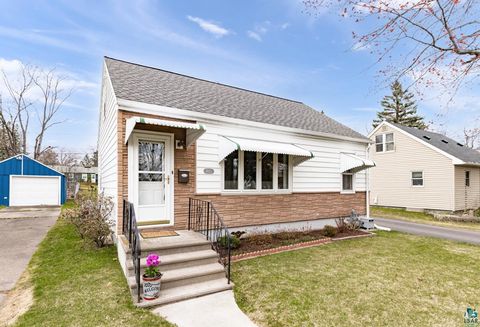 Tiny photo for 4823 Peabody St, Duluth, MN 55804 (MLS # 6124975)