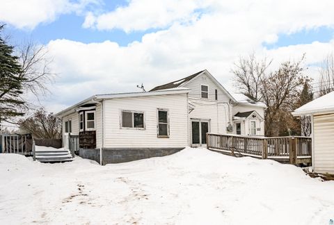 Photo of 505 Summit Ave, Duluth, MN 55810 (MLS # 6123316)