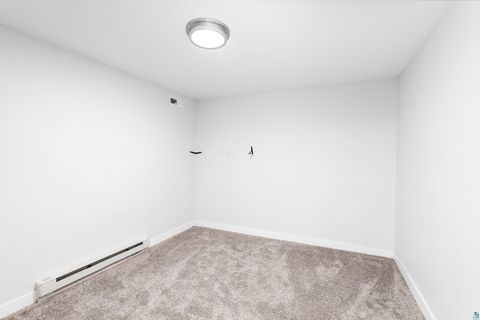 Tiny photo for 1504 Minneapolis Ave, Duluth, MN 55803 (MLS # 6124915)