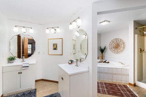 Tiny photo for 1504 Minneapolis Ave, Duluth, MN 55803 (MLS # 6124915)