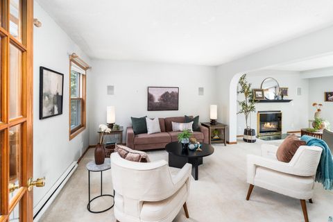 Tiny photo for 1504 Minneapolis Ave, Duluth, MN 55803 (MLS # 6124915)