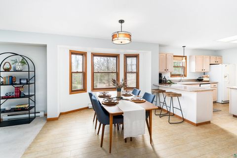 Tiny photo for 1504 Minneapolis Ave, Duluth, MN 55803 (MLS # 6124915)