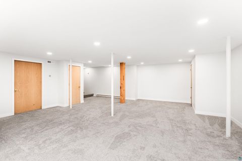 Tiny photo for 1504 Minneapolis Ave, Duluth, MN 55803 (MLS # 6124915)
