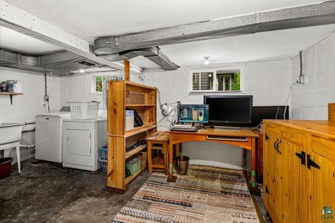 Tiny photo for 305 W Faribault St, Duluth, MN 55803 (MLS # 6127755)